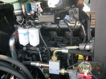 Máy nén khí trục vít Diesel áp suất cao với bánh xe 25 bar Áp suất làm việc